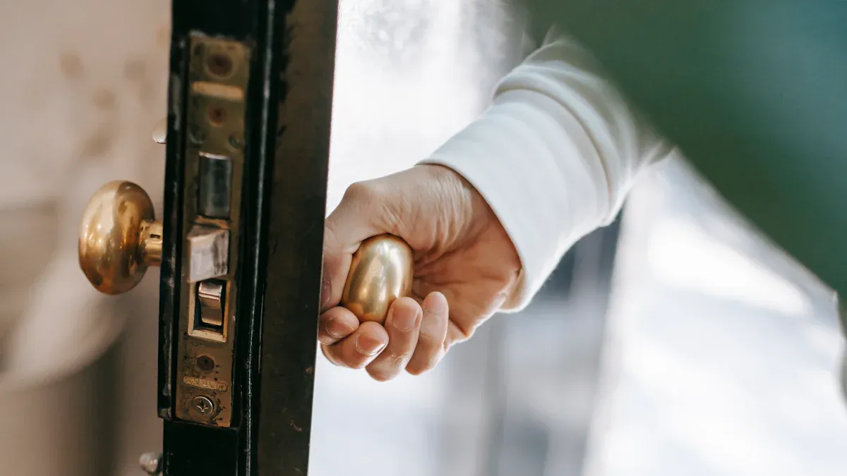 Why OEM Door Handle Manufacturers Are Key to Design Trends